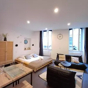 le-sainte-claire-majordhome-centre.hotels-rhonealpes.com/
